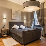 Theodort Chic